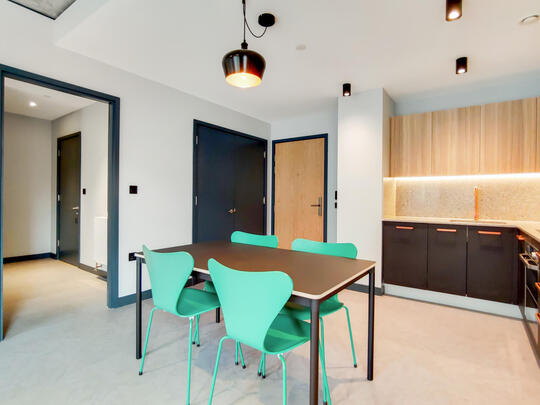 605 Beton image #2