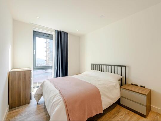 1604 Landsby West image #5