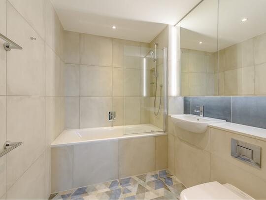 1604 Landsby West image #7