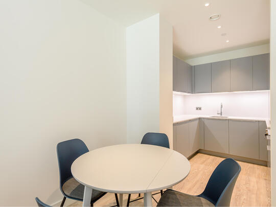 207 Landsby West