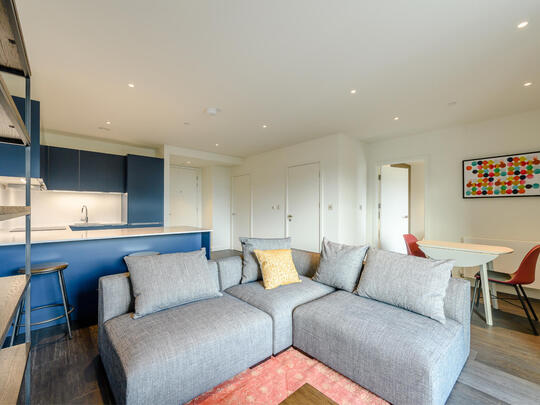 401 Landsby East