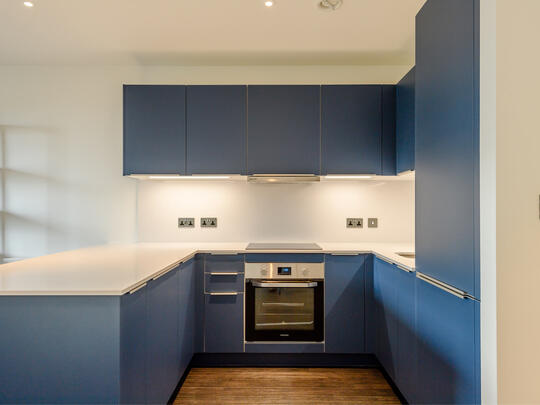 401 Landsby East