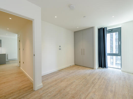 411 Landsby West