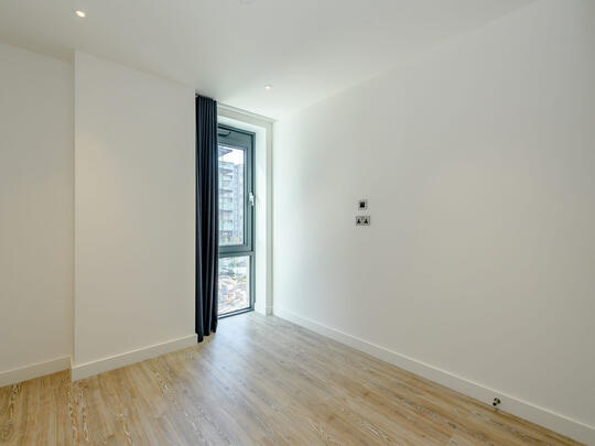 411 Landsby West