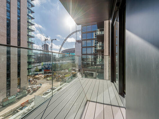 411 Landsby West