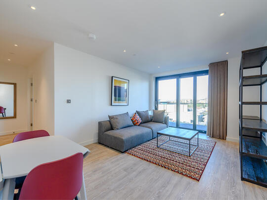 504 Landsby West