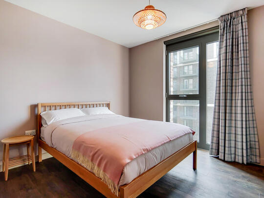 802 Thomson