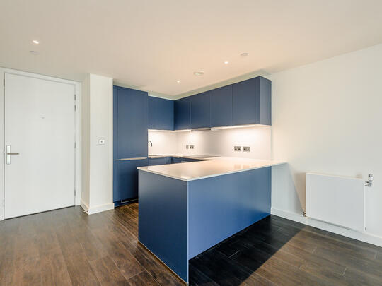 815 Landsby West