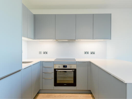 605 Landsby West