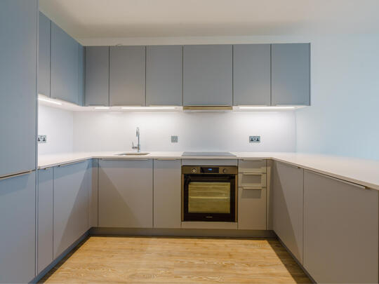 1003 Landsby East