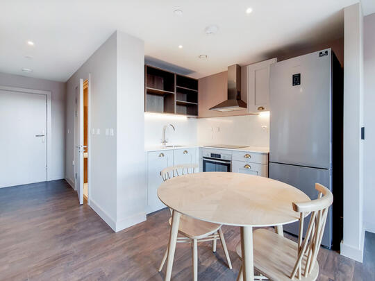 1145 Collyer image #1