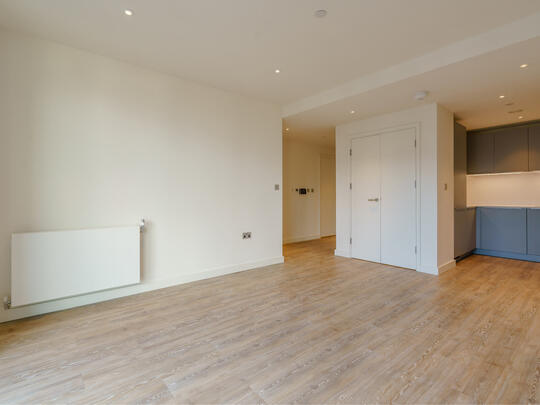 1206 Landsby West