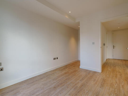 1206 Landsby West