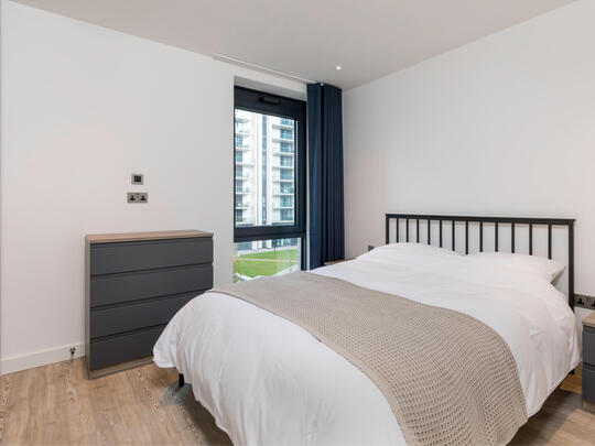 1403 Landsby East