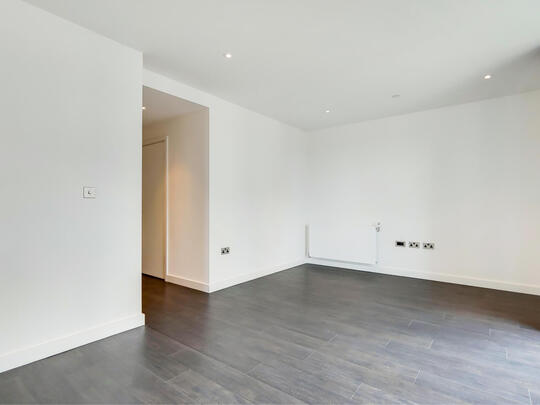 1301 Landsby West