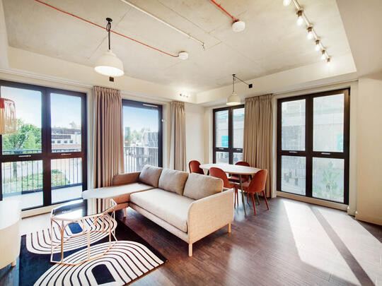 225 The Robinson South
