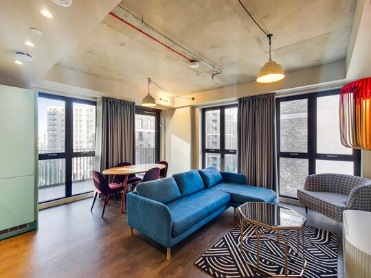 649 The Robinson East