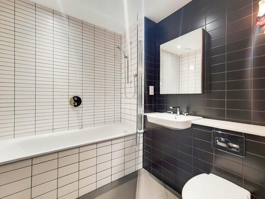 649 The Robinson East