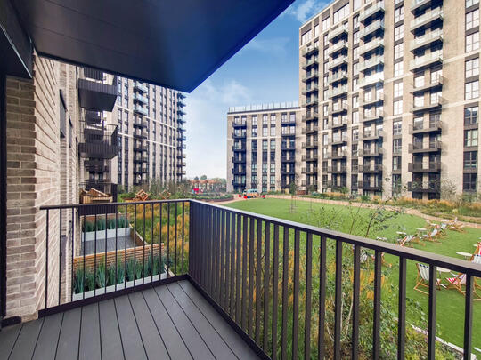 649 The Robinson East