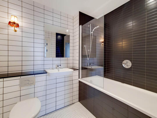 951 The Robinson East 951 The Robinson East