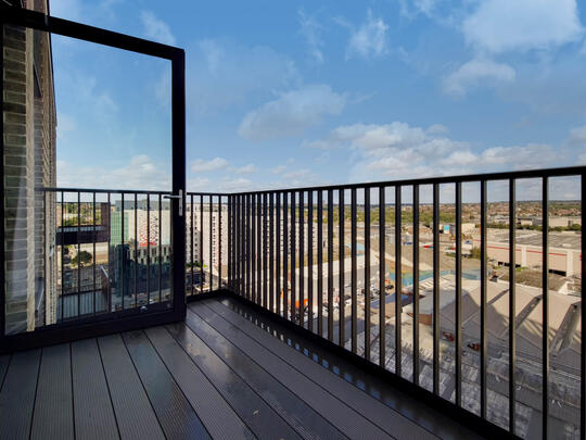 951 The Robinson East 951 The Robinson East