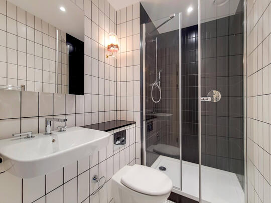 951 The Robinson East 951 The Robinson East