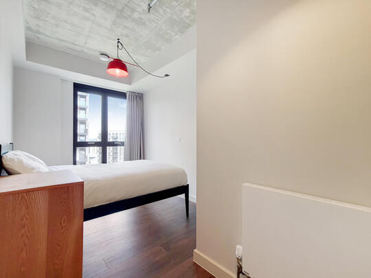 1049 The Robinson East