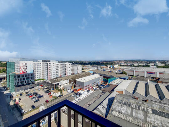 1150 The Robinson East