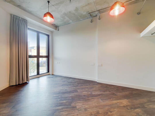 1221 The Robinson South
