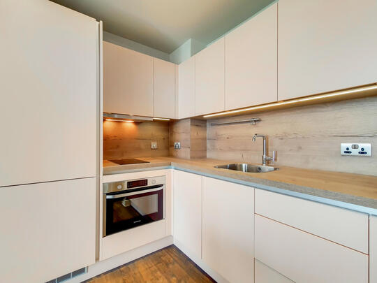 2124 The Robinson South