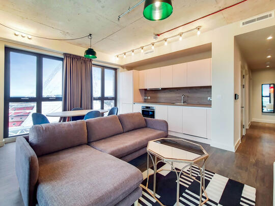 2125 The Robinson South