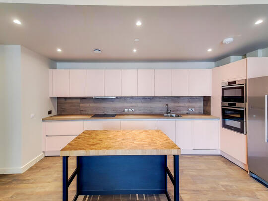 2129 The Robinson South