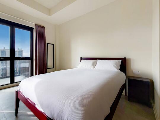 1050 The Robinson East