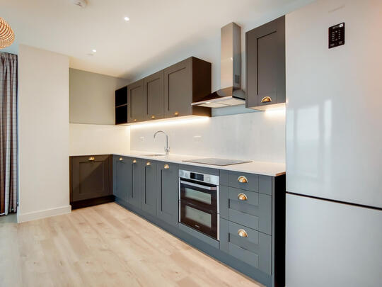 2211 Thomson image #1