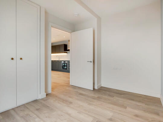 2211 Thomson image #5