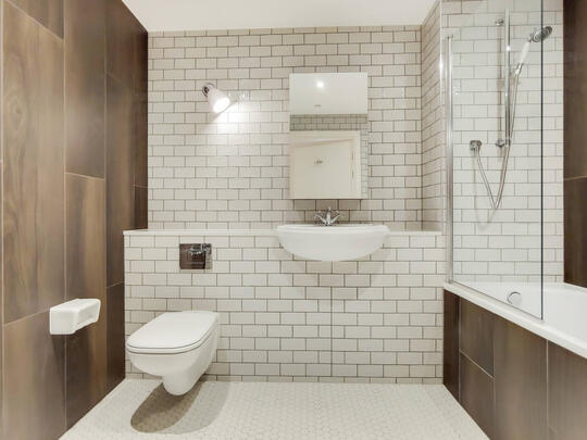 2211 Thomson image #6
