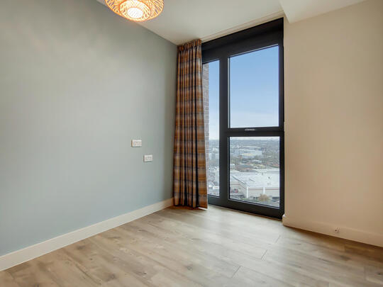 2211 Thomson image #4