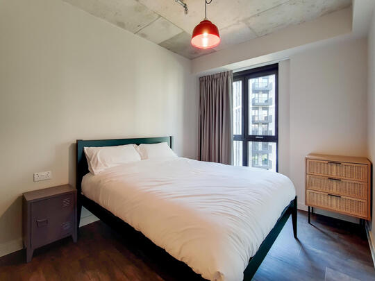 845 The Robinson East