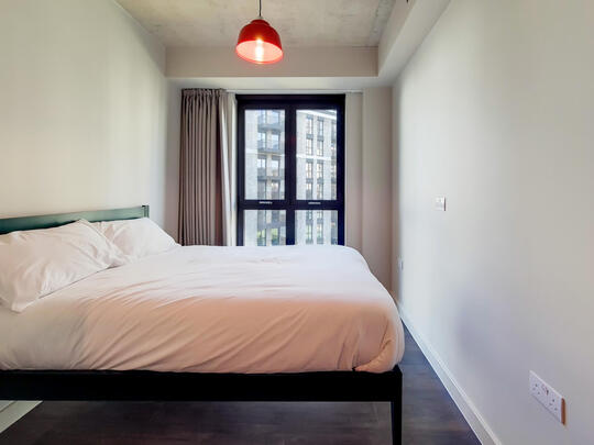 845 The Robinson East