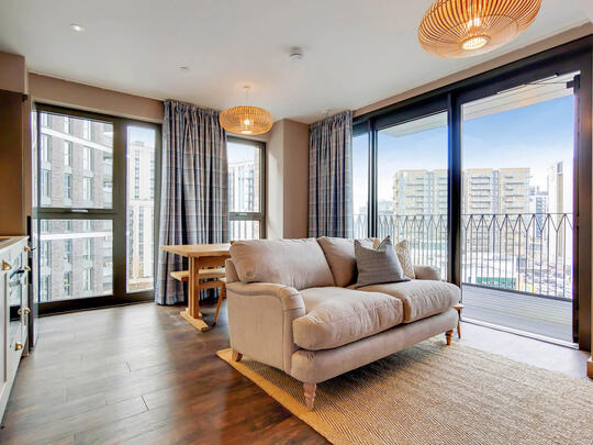502 Thomson