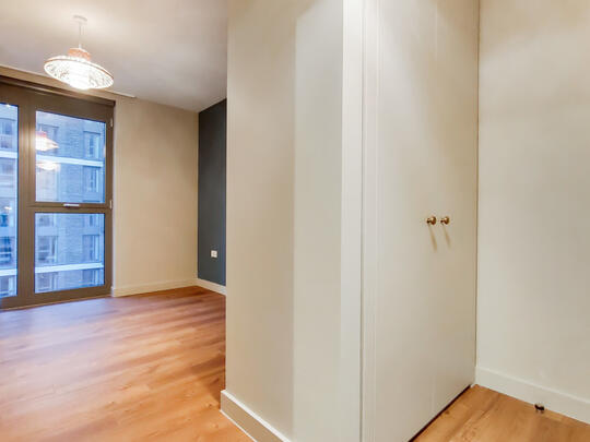 611 Thomson