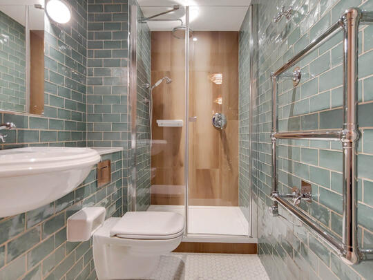 611 Thomson