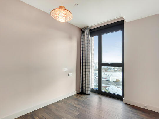 1711 Thomson