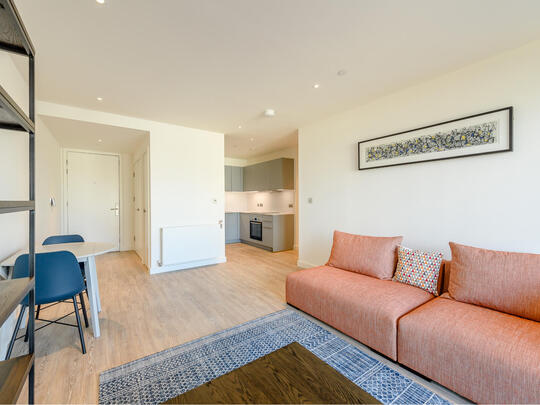 904 Landsby West