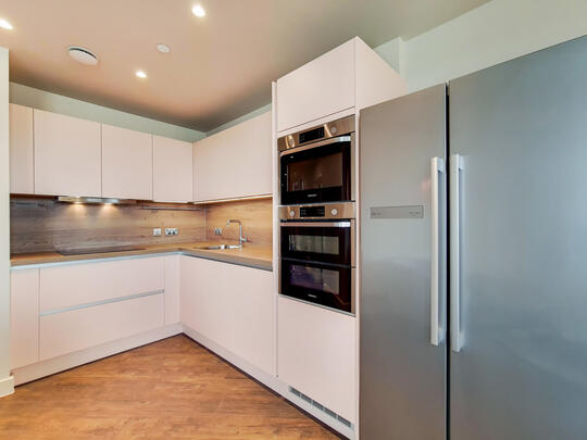 2128 The Robinson South