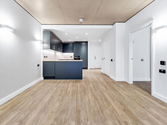 122 Birch House image #1