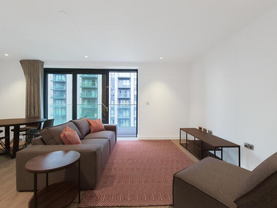 810 Landsby West
