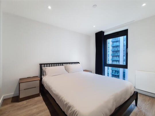 810 Landsby West