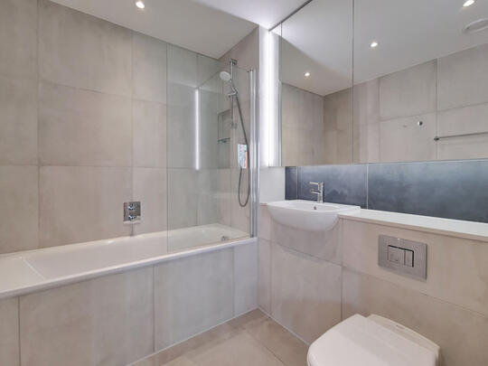 416 Landsby West