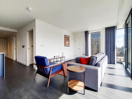 1002 Landsby East